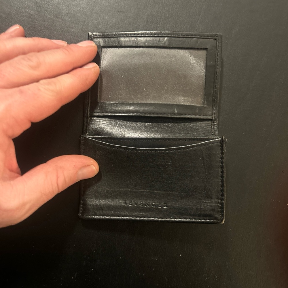 Levenger Black Leather Wallet minimalist 4 pocket